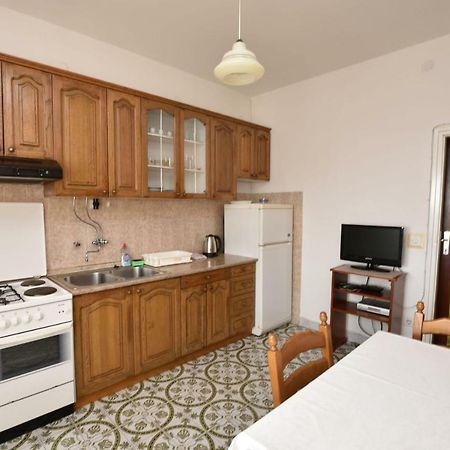 Apartment Damir Primosten Bagian luar foto