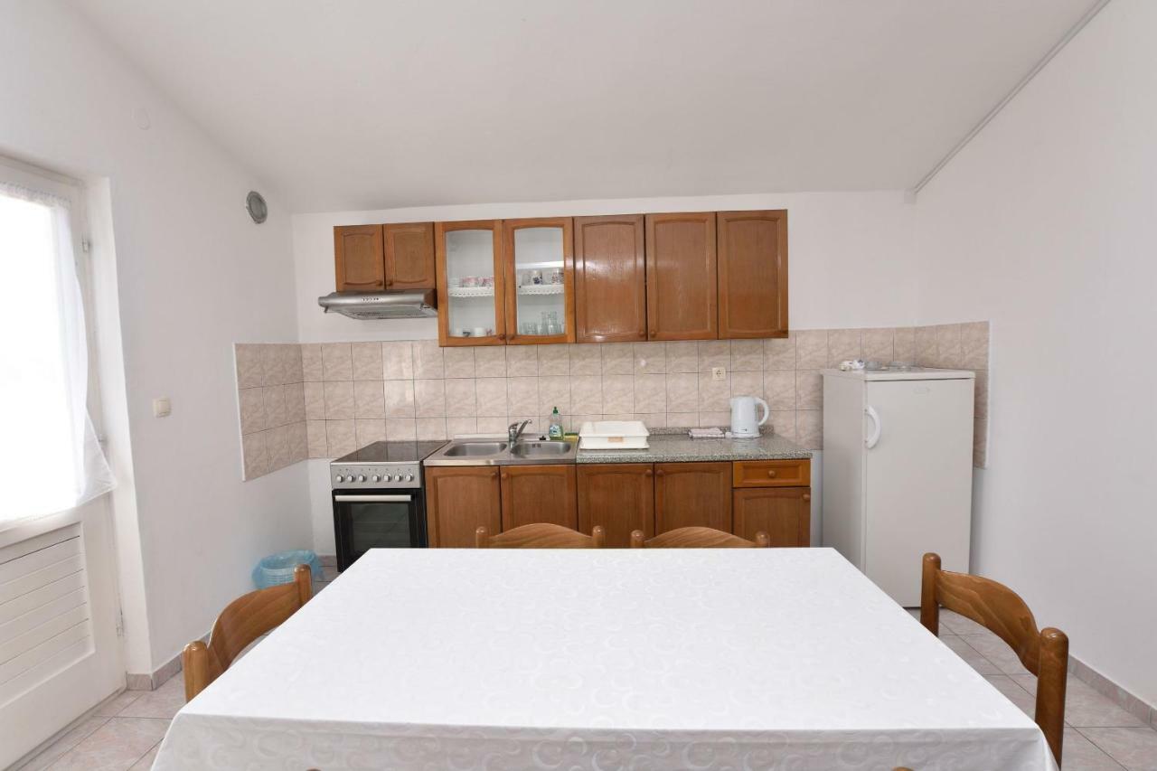 Apartment Damir Primosten Bagian luar foto