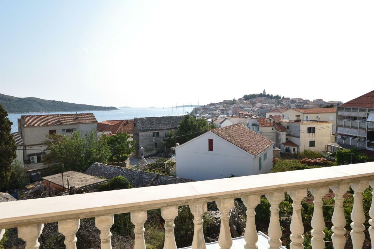 Apartment Damir Primosten Bagian luar foto