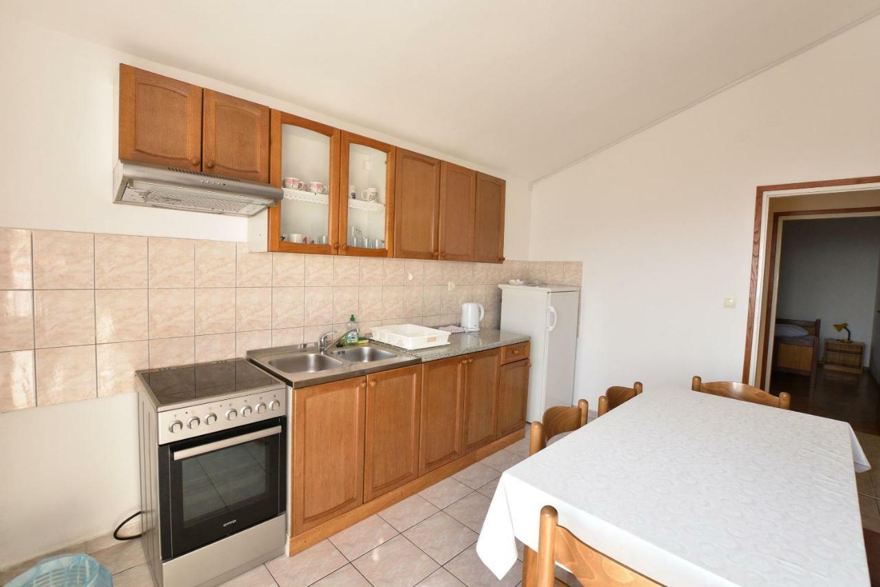 Apartment Damir Primosten Bagian luar foto