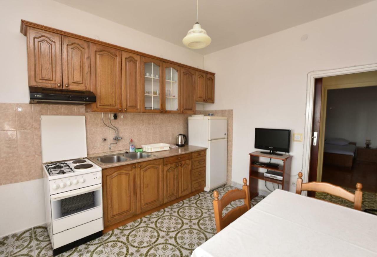 Apartment Damir Primosten Bagian luar foto
