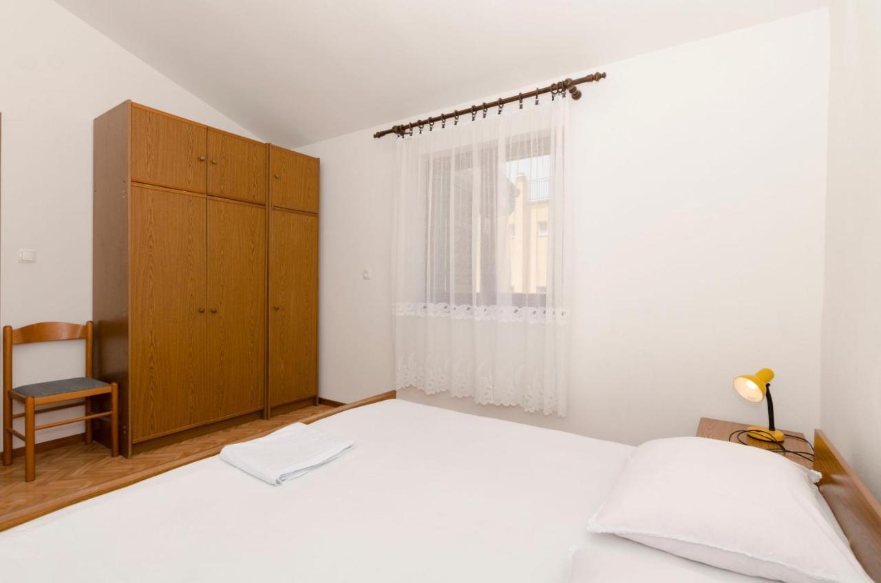 Apartment Damir Primosten Bagian luar foto